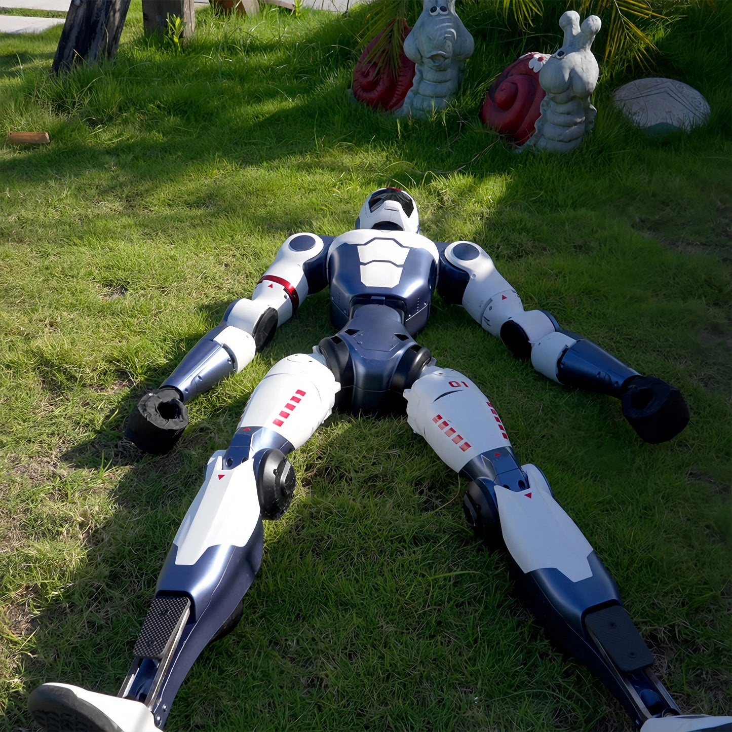 Unitree R1 – Humanoidalny Robot dla Każdego