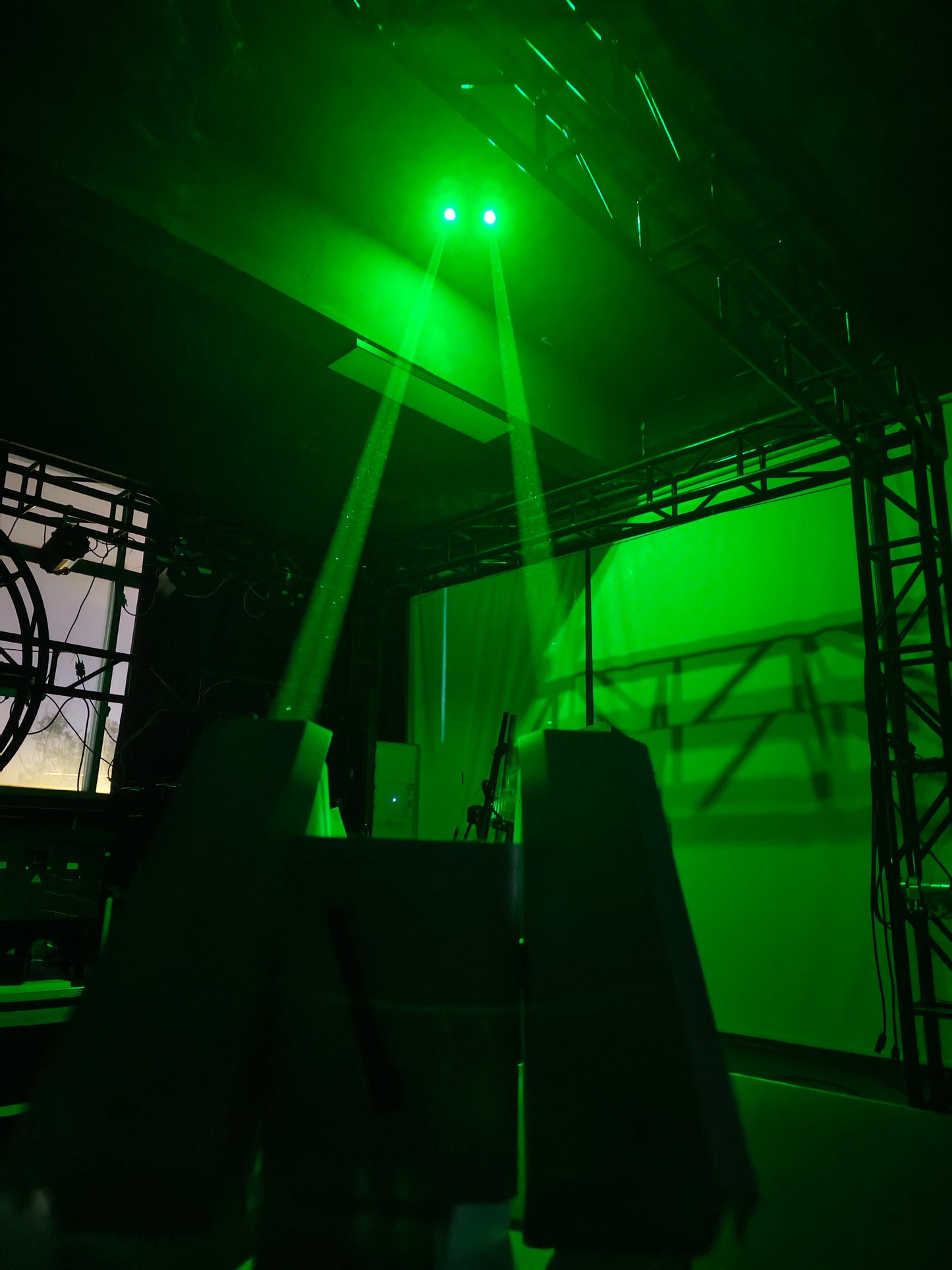 Laserowy Odstraszacz Ptaków z Timerem dla Magazynów i Zakładów - George Vision Premium